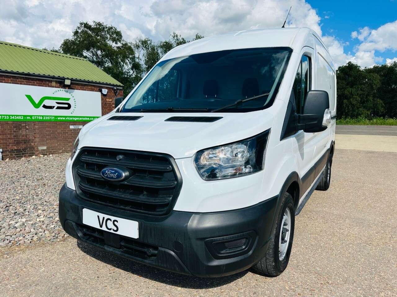 A 2021 FORD TRANSIT 2.0 350 EcoBlue Leader Panel Van 5dr Diesel Manual FWD L2 H2 Euro 6 (s/s) ( A 2021 FORD TRANSIT 2.0 350 EcoBlue Leader Panel Van 5dr Diesel Manual FWD L2 H2 Euro 6 (s/s) (