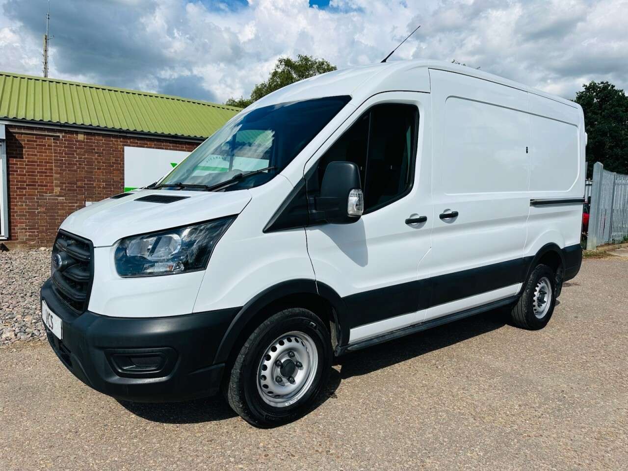 A 2021 FORD TRANSIT 2.0 350 EcoBlue Leader Panel Van 5dr Diesel Manual FWD L2 H2 Euro 6 (s/s) ( A 2021 FORD TRANSIT 2.0 350 EcoBlue Leader Panel Van 5dr Diesel Manual FWD L2 H2 Euro 6 (s/s) (