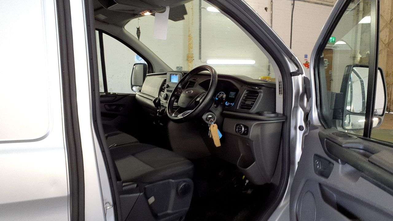A 2020 FORD TRANSIT CUSTOM 2.0 300 EcoBlue MHEV Leader Panel Van 5dr Diesel Manual L2 H1 Euro 6 (s/s) A 2020 FORD TRANSIT CUSTOM 2.0 300 EcoBlue MHEV Leader Panel Van 5dr Diesel Manual L2 H1 Euro 6 (s/s)