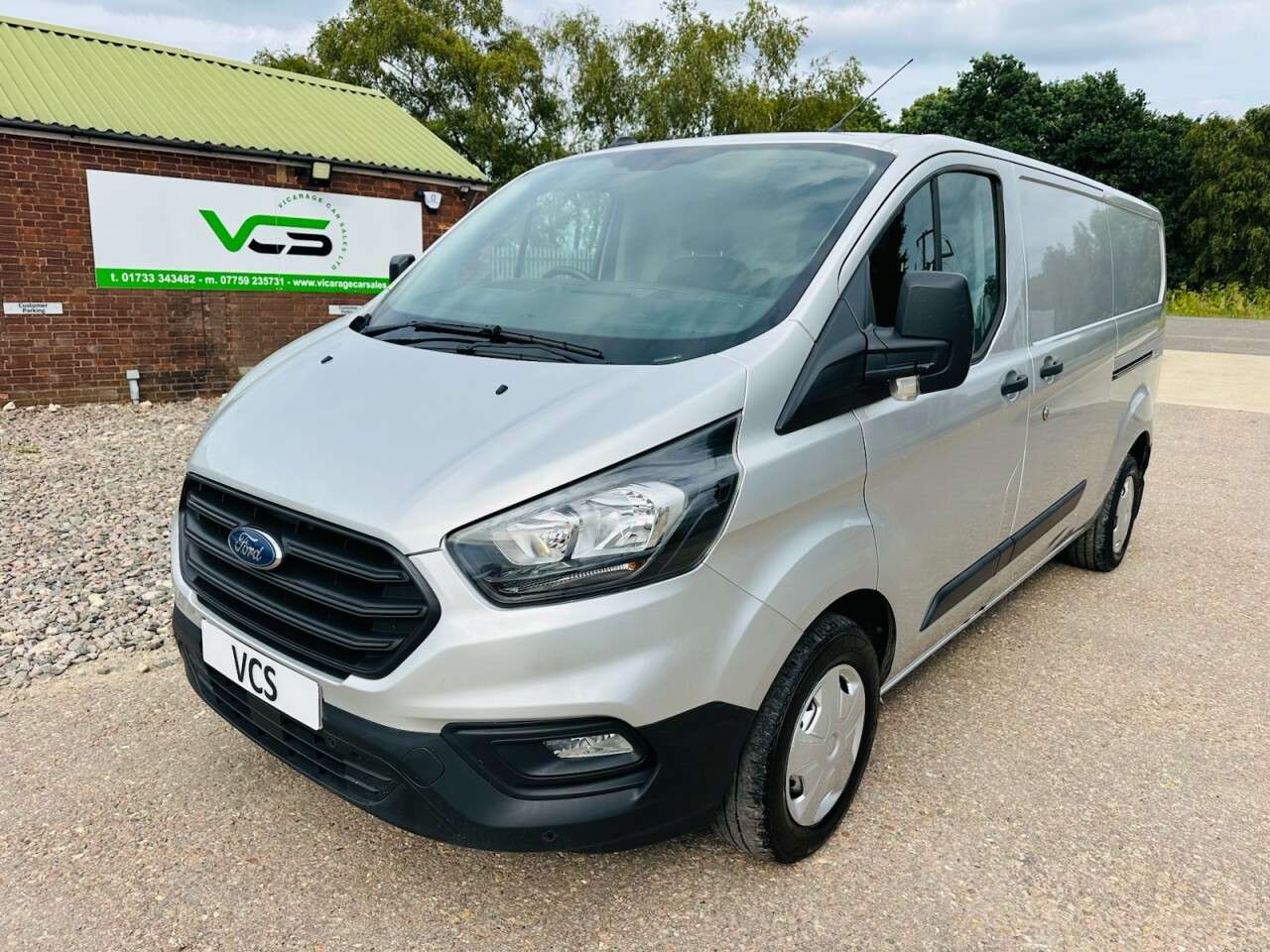 A 2020 FORD TRANSIT CUSTOM 2.0 300 EcoBlue MHEV Leader Panel Van 5dr Diesel Manual L2 H1 Euro 6 (s/s) A 2020 FORD TRANSIT CUSTOM 2.0 300 EcoBlue MHEV Leader Panel Van 5dr Diesel Manual L2 H1 Euro 6 (s/s)