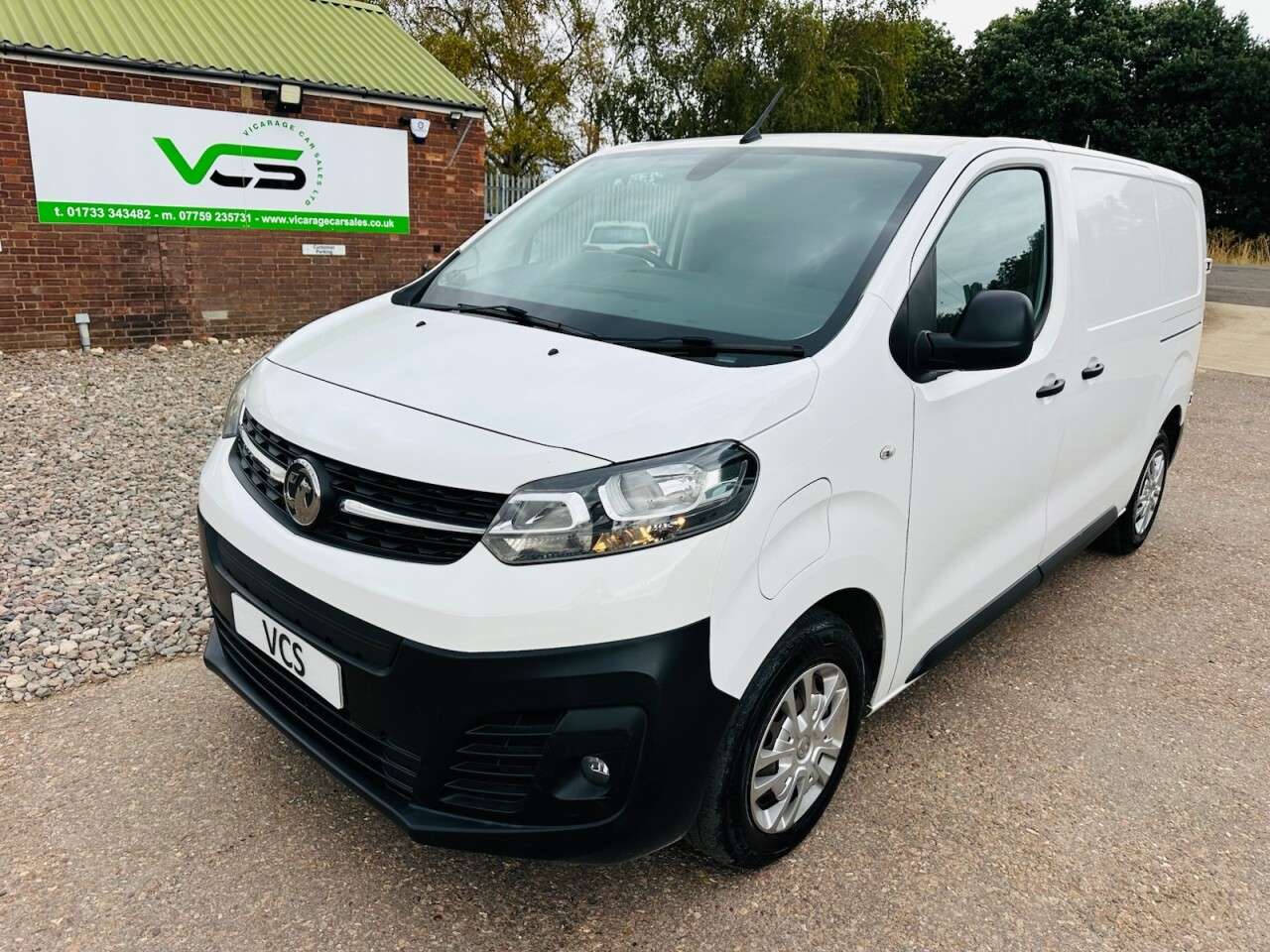A 2021 VAUXHALL VIVARO ELECTRIC 3100 50kWh Dynamic Panel Van 5dr Electric Auto L1 H1 (136 ps) A 2021 VAUXHALL VIVARO ELECTRIC 3100 50kWh Dynamic Panel Van 5dr Electric Auto L1 H1 (136 ps)