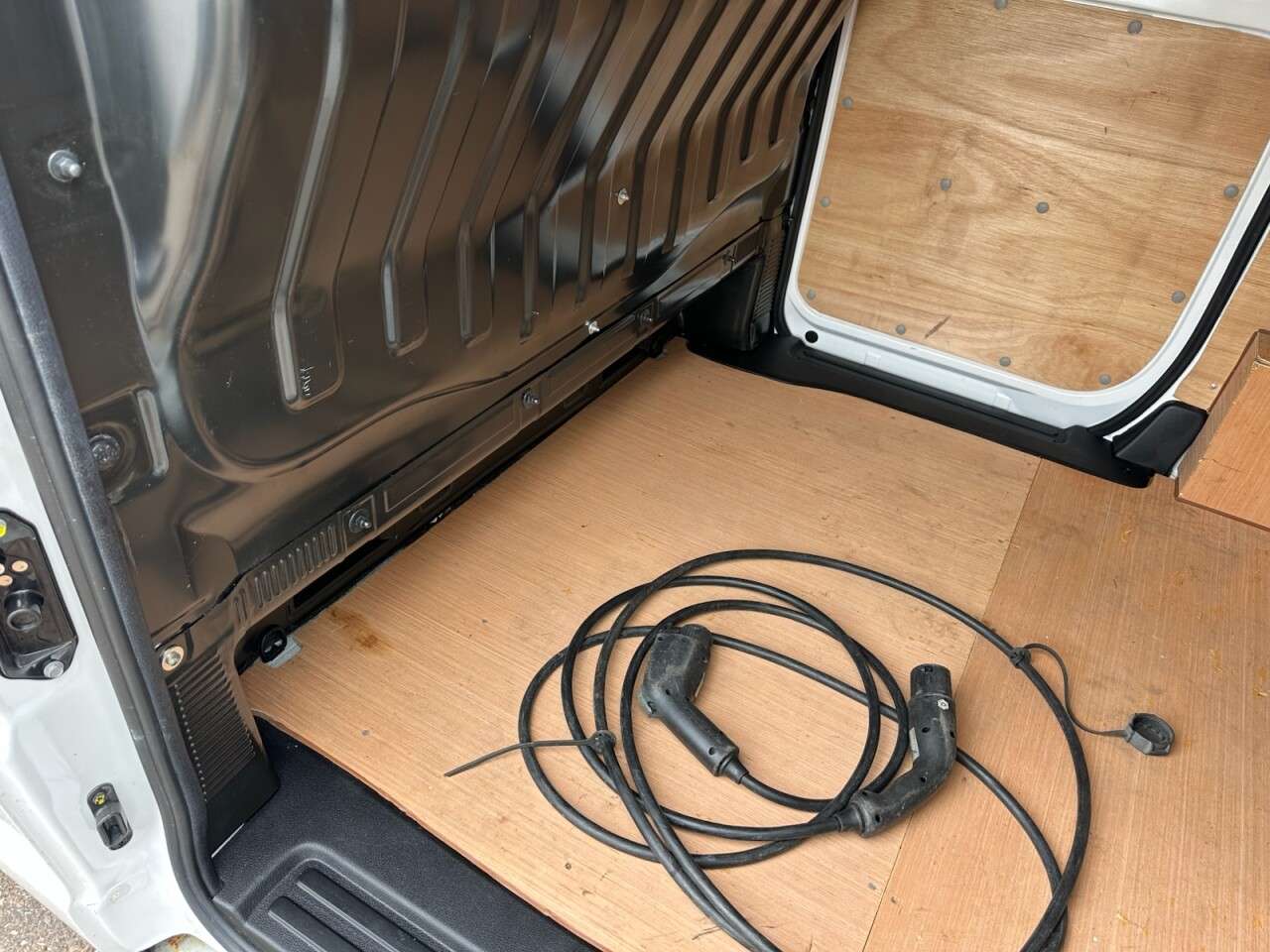 2021 NISSAN E-NV200 2021 NISSAN E-NV200