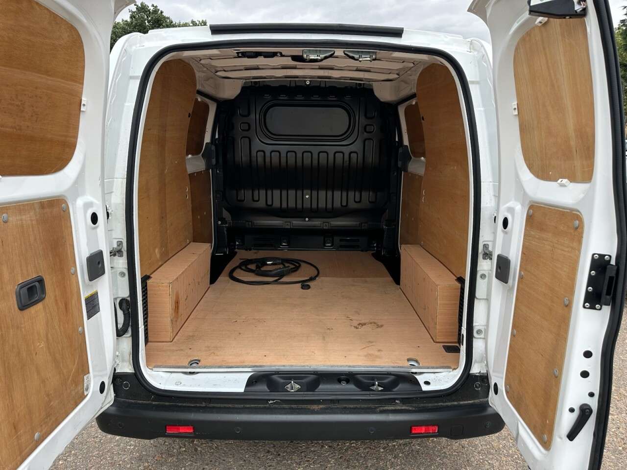 2021 NISSAN E-NV200 2021 NISSAN E-NV200