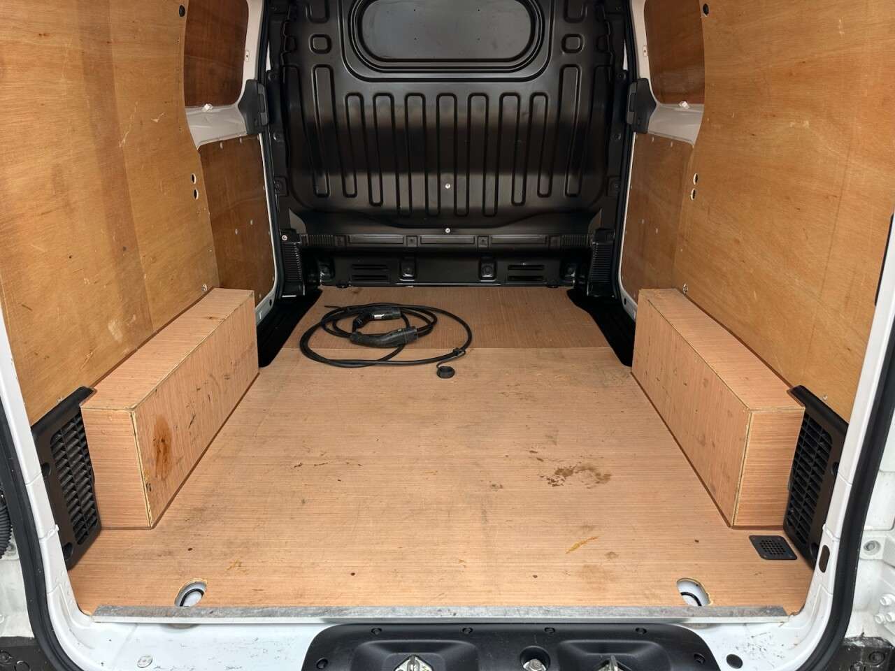 2021 NISSAN E-NV200 2021 NISSAN E-NV200