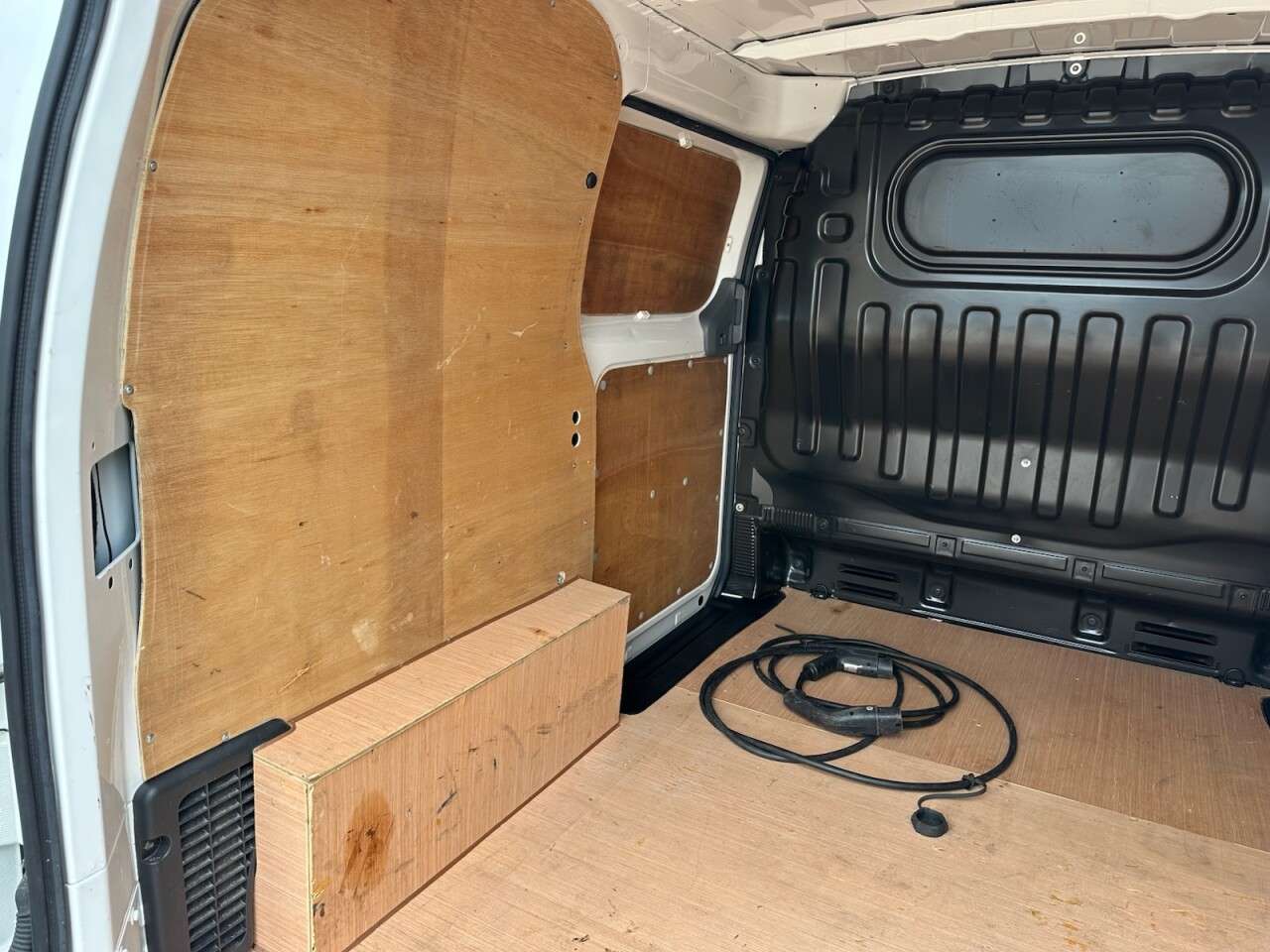 2021 NISSAN E-NV200 2021 NISSAN E-NV200