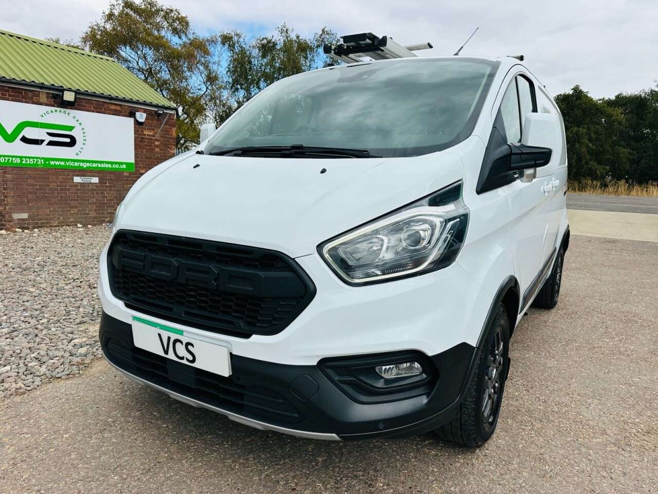A 2022 FORD TRANSIT CUSTOM 2.0 300 EcoBlue Trail Panel Van 5dr Diesel Manual L1 H1 Euro 6 (s/s) (130 p A 2022 FORD TRANSIT CUSTOM 2.0 300 EcoBlue Trail Panel Van 5dr Diesel Manual L1 H1 Euro 6 (s/s) (130 p