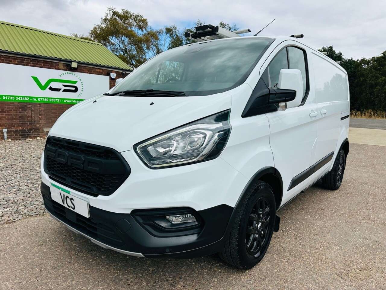A 2022 FORD TRANSIT CUSTOM 2.0 300 EcoBlue Trail Panel Van 5dr Diesel Manual L1 H1 Euro 6 (s/s) (130 p A 2022 FORD TRANSIT CUSTOM 2.0 300 EcoBlue Trail Panel Van 5dr Diesel Manual L1 H1 Euro 6 (s/s) (130 p