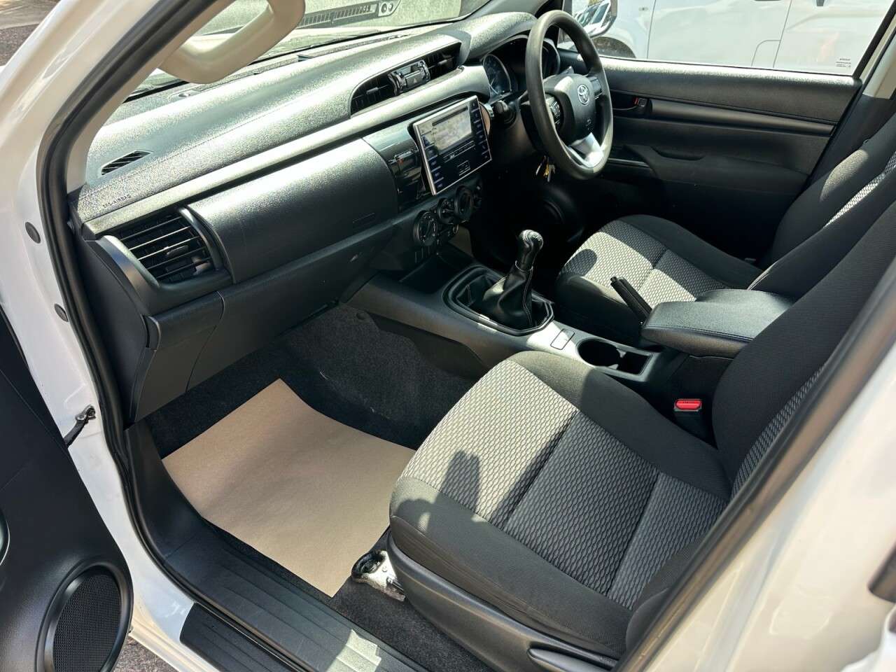 2019 TOYOTA HILUX 2019 TOYOTA HILUX