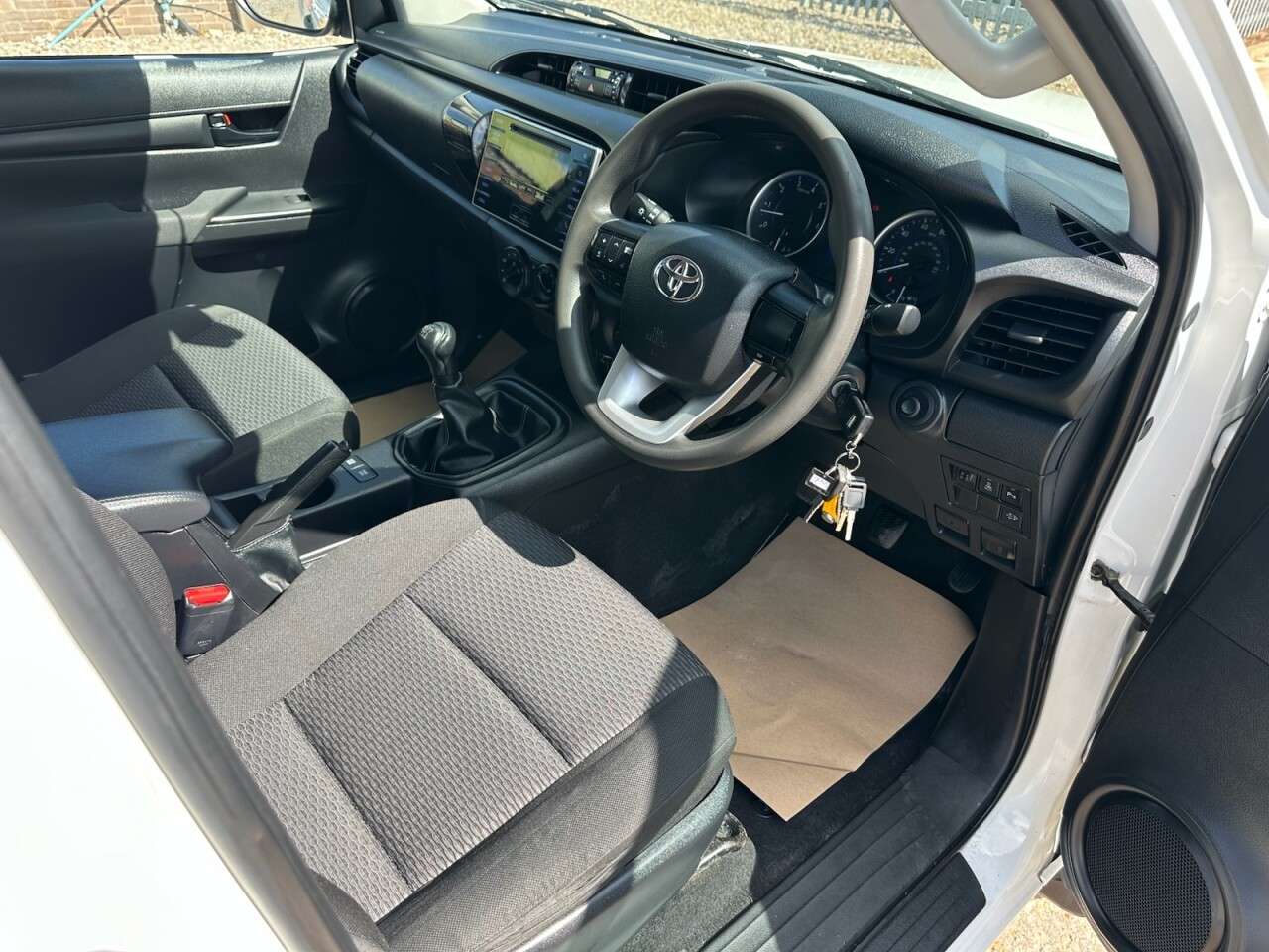 2019 TOYOTA HILUX 2019 TOYOTA HILUX