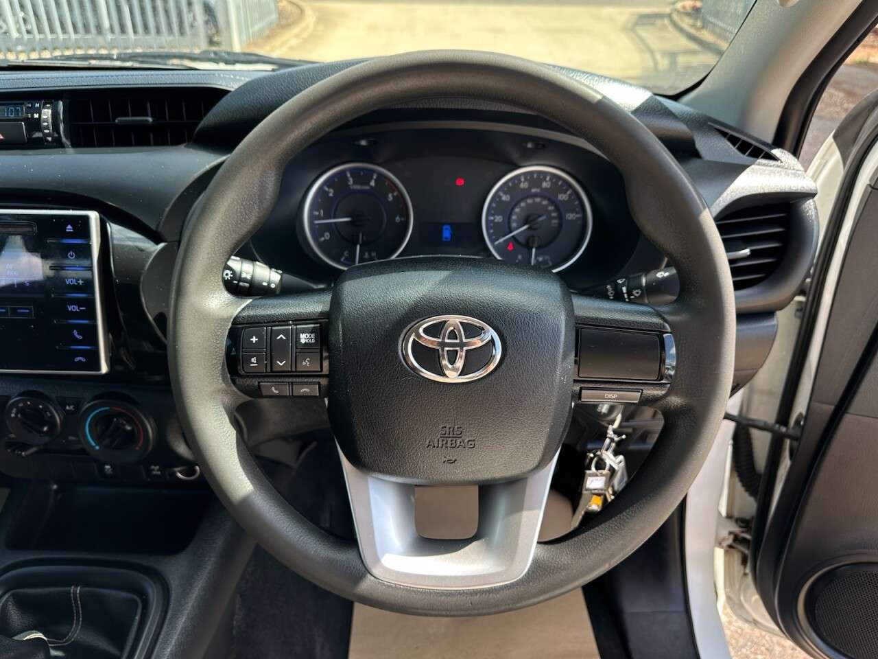 2019 TOYOTA HILUX 2019 TOYOTA HILUX