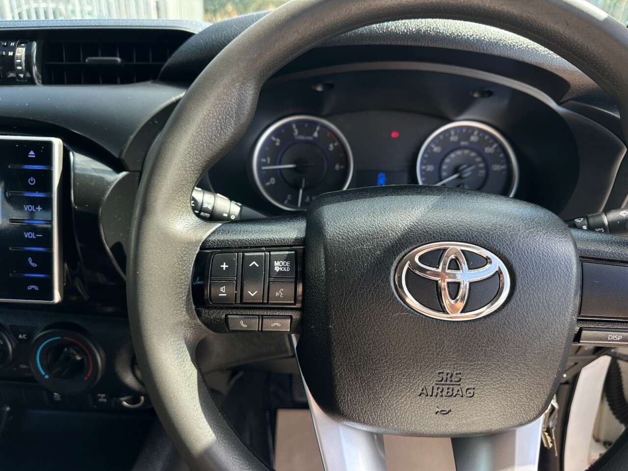 2019 TOYOTA HILUX 2019 TOYOTA HILUX