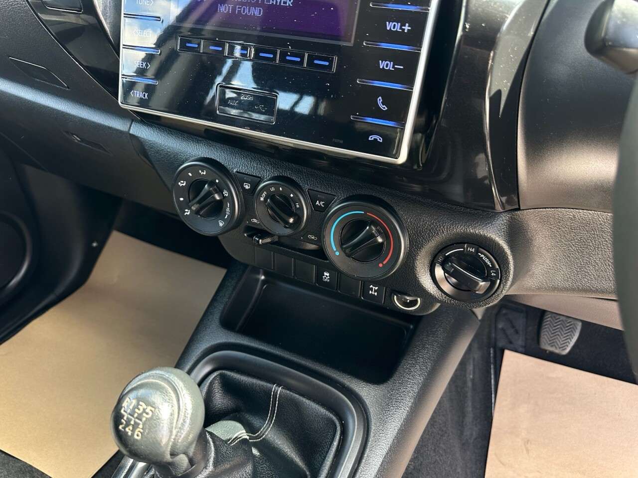 2019 TOYOTA HILUX 2019 TOYOTA HILUX
