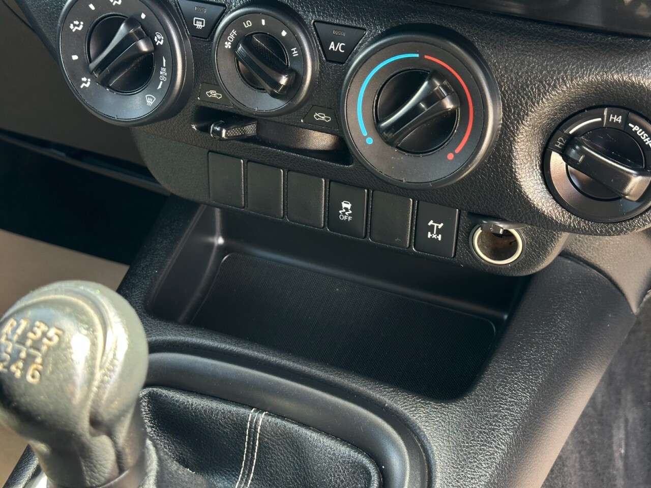 2019 TOYOTA HILUX 2019 TOYOTA HILUX