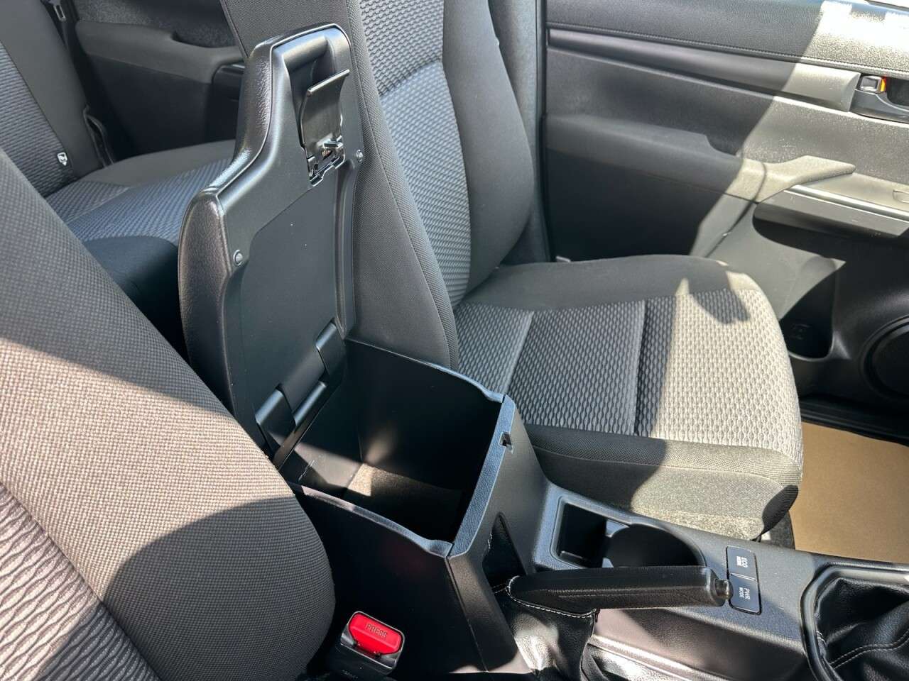 2019 TOYOTA HILUX 2019 TOYOTA HILUX