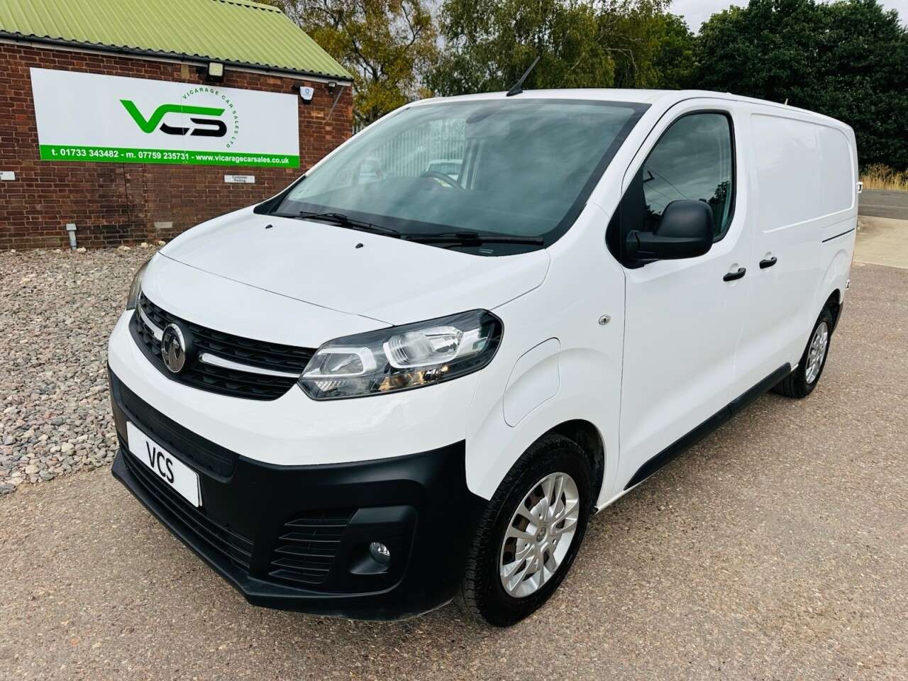 A 2021 VAUXHALL VIVARO ELECTRIC 3100 50kWh Dynamic Panel Van 5dr Electric Auto L1 H1 (136 ps) A 2021 VAUXHALL VIVARO ELECTRIC 3100 50kWh Dynamic Panel Van 5dr Electric Auto L1 H1 (136 ps)