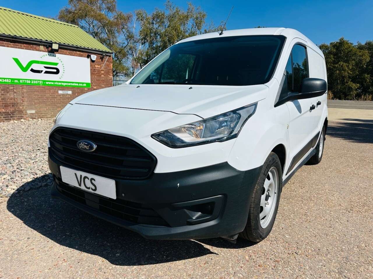 A 2020 FORD TRANSIT CONNECT 1.5 200 EcoBlue Leader Panel Van 5dr Diesel Manual L1 Euro 6 (s/s) (100 ps) A 2020 FORD TRANSIT CONNECT 1.5 200 EcoBlue Leader Panel Van 5dr Diesel Manual L1 Euro 6 (s/s) (100 ps)