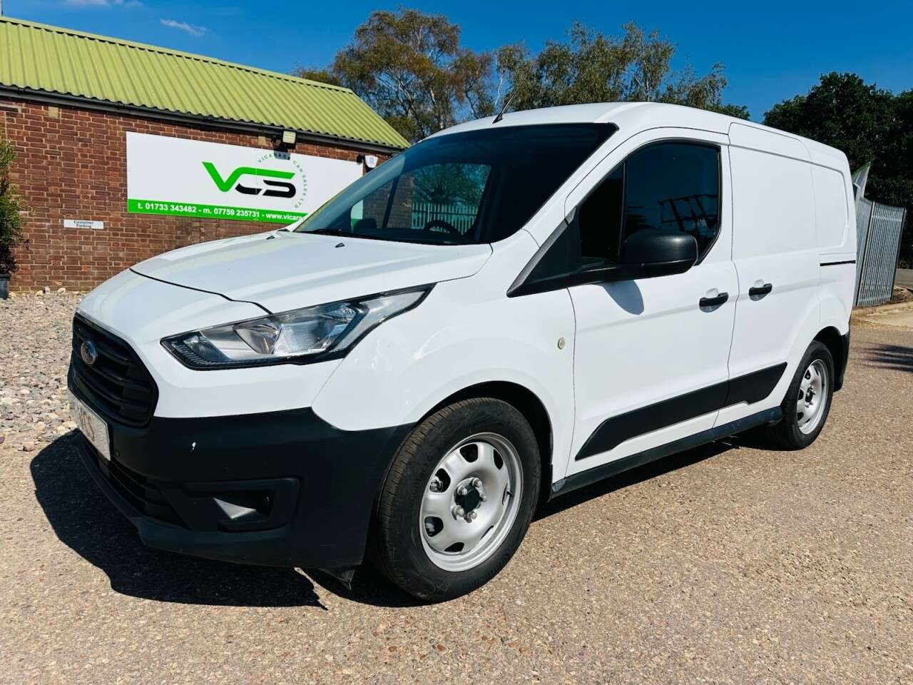 A 2020 FORD TRANSIT CONNECT 1.5 200 EcoBlue Leader Panel Van 5dr Diesel Manual L1 Euro 6 (s/s) (100 ps) A 2020 FORD TRANSIT CONNECT 1.5 200 EcoBlue Leader Panel Van 5dr Diesel Manual L1 Euro 6 (s/s) (100 ps)