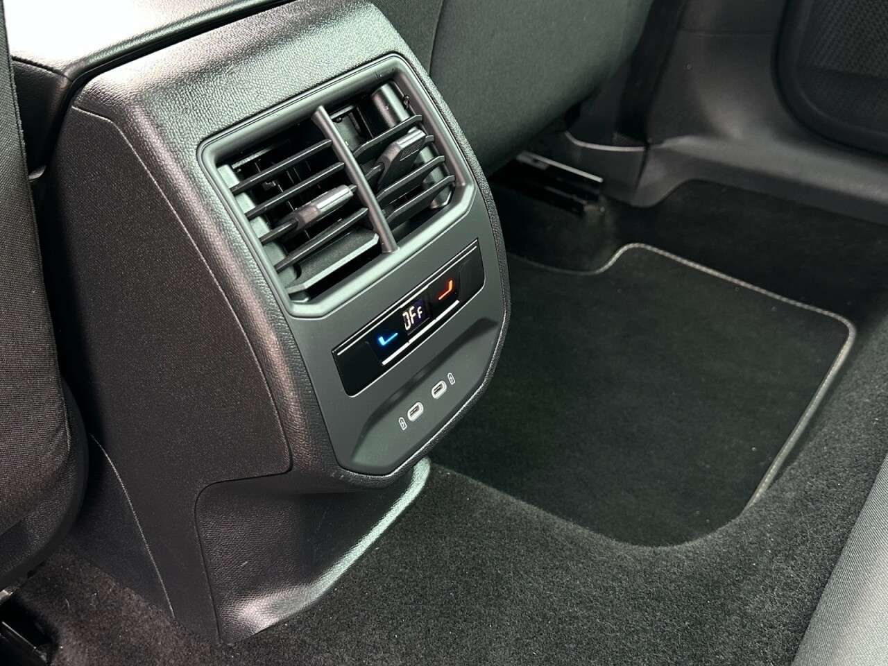 2022 SEAT LEON 2022 SEAT LEON