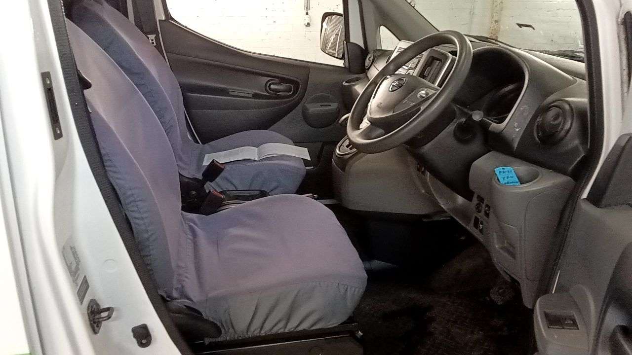 A 2022 NISSAN E-NV200 40kWh Acenta Panel Van 5dr Electric Auto SWB (Quick Charge) (109 ps) A 2022 NISSAN E-NV200 40kWh Acenta Panel Van 5dr Electric Auto SWB (Quick Charge) (109 ps)