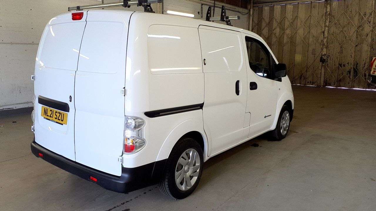 A 2021 NISSAN E-NV200 40kWh Acenta Panel Van 5dr Electric Auto SWB (Quick Charge) (109 ps) A 2021 NISSAN E-NV200 40kWh Acenta Panel Van 5dr Electric Auto SWB (Quick Charge) (109 ps)