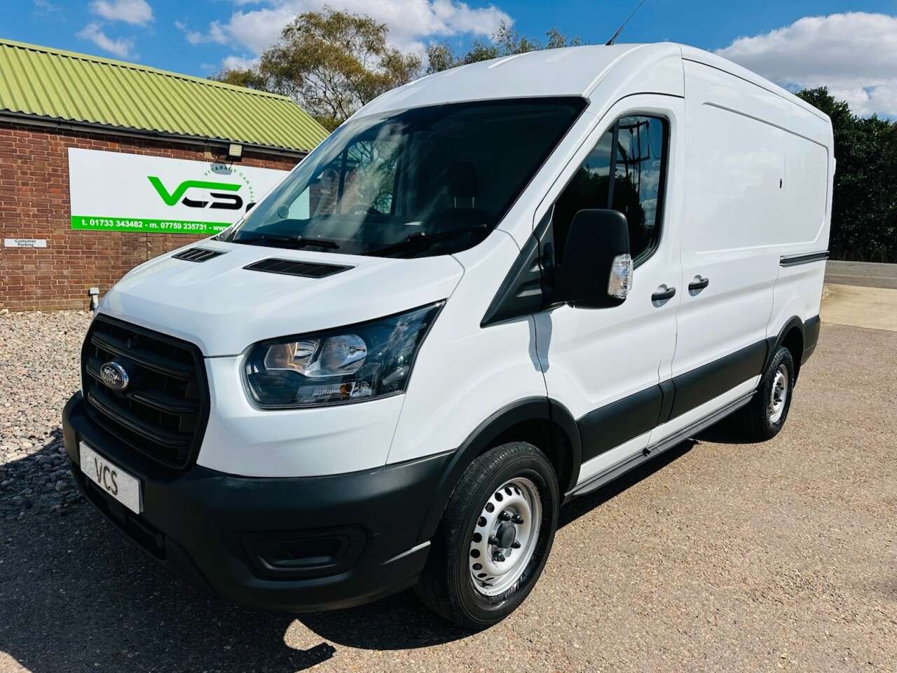 A 2020 FORD TRANSIT 2.0 350 EcoBlue Leader Panel Van 5dr Diesel Manual FWD L2 H2 Euro 6 (s/s) ( A 2020 FORD TRANSIT 2.0 350 EcoBlue Leader Panel Van 5dr Diesel Manual FWD L2 H2 Euro 6 (s/s) (