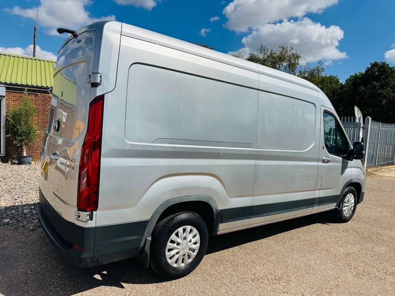 2021 MAXUS DELIVER 9 2021 MAXUS DELIVER 9