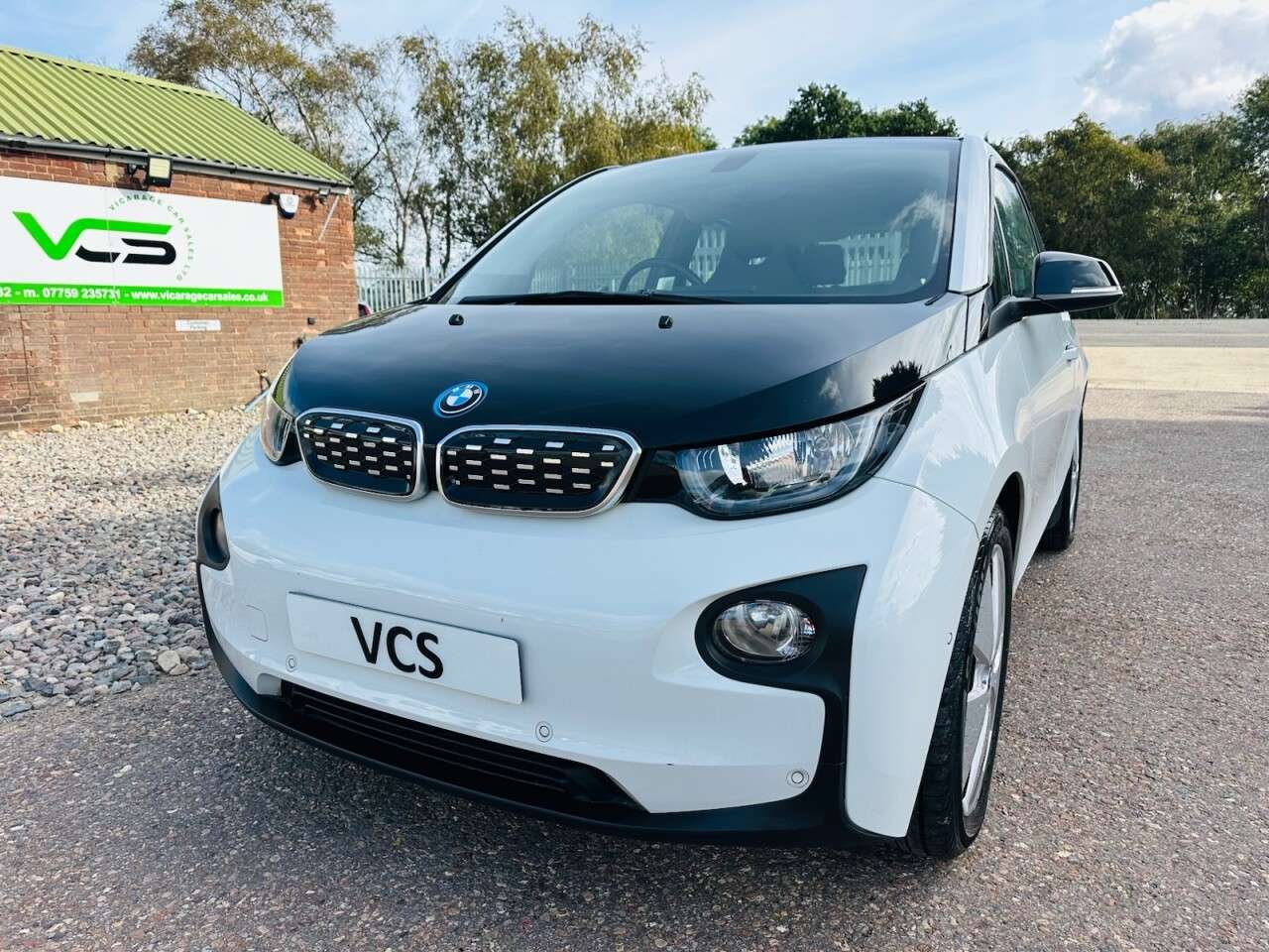 A 2016 BMW I3 Hatchback 5dr Petrol Plug-in Hybrid Auto Euro 6 (s/s) (Range Extender) (170 A 2016 BMW I3 Hatchback 5dr Petrol Plug-in Hybrid Auto Euro 6 (s/s) (Range Extender) (170