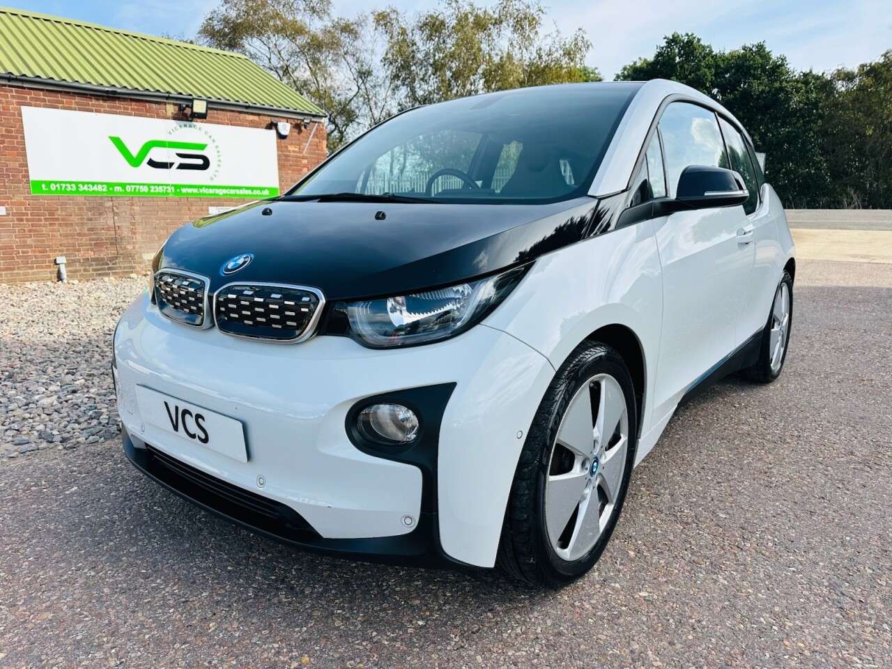 A 2016 BMW I3 Hatchback 5dr Petrol Plug-in Hybrid Auto Euro 6 (s/s) (Range Extender) (170 A 2016 BMW I3 Hatchback 5dr Petrol Plug-in Hybrid Auto Euro 6 (s/s) (Range Extender) (170