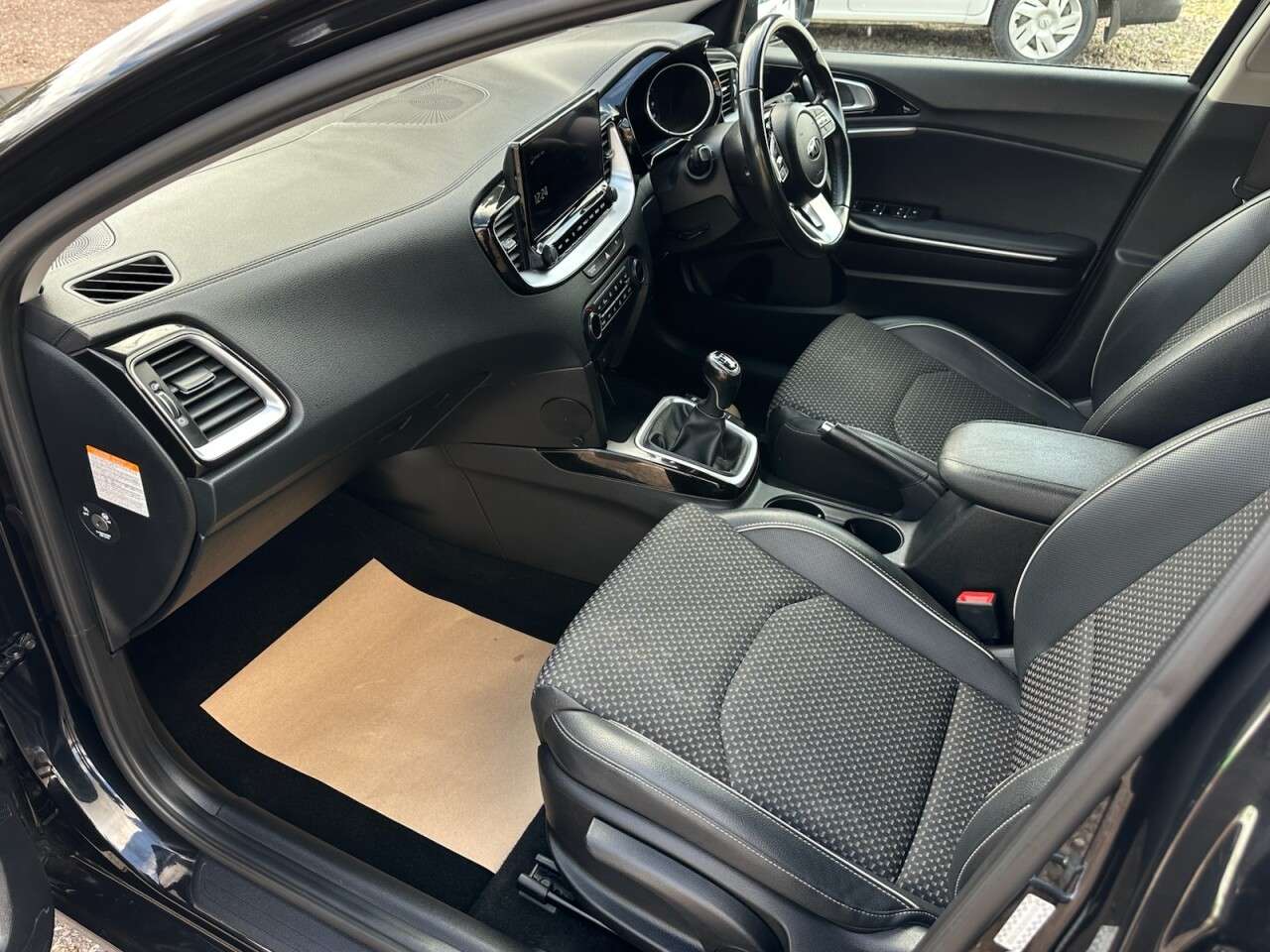 2021 KIA CEED 2021 KIA CEED