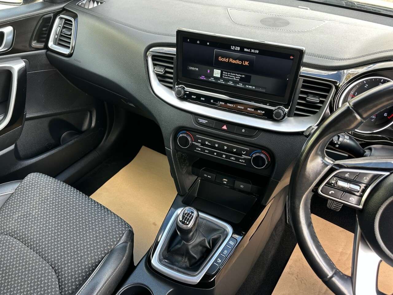 2021 KIA CEED 2021 KIA CEED