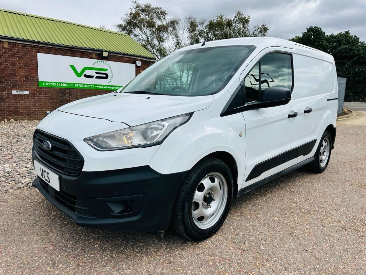 A 2019 FORD TRANSIT CONNECT 1.5 200 EcoBlue Leader Panel Van 5dr Diesel Manual L1 Euro 6 (s/s) (100 ps) A 2019 FORD TRANSIT CONNECT 1.5 200 EcoBlue Leader Panel Van 5dr Diesel Manual L1 Euro 6 (s/s) (100 ps)
