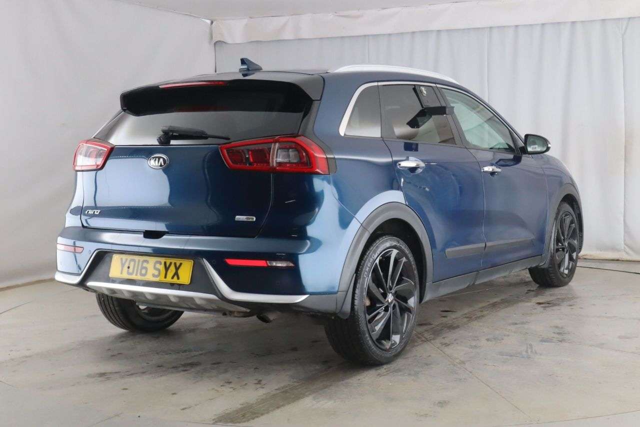 A 2016 KIA NIRO 1.6h GDi 3 SUV 5dr Petrol Hybrid DCT Euro 6 (s/s) (139 bhp) A 2016 KIA NIRO 1.6h GDi 3 SUV 5dr Petrol Hybrid DCT Euro 6 (s/s) (139 bhp)