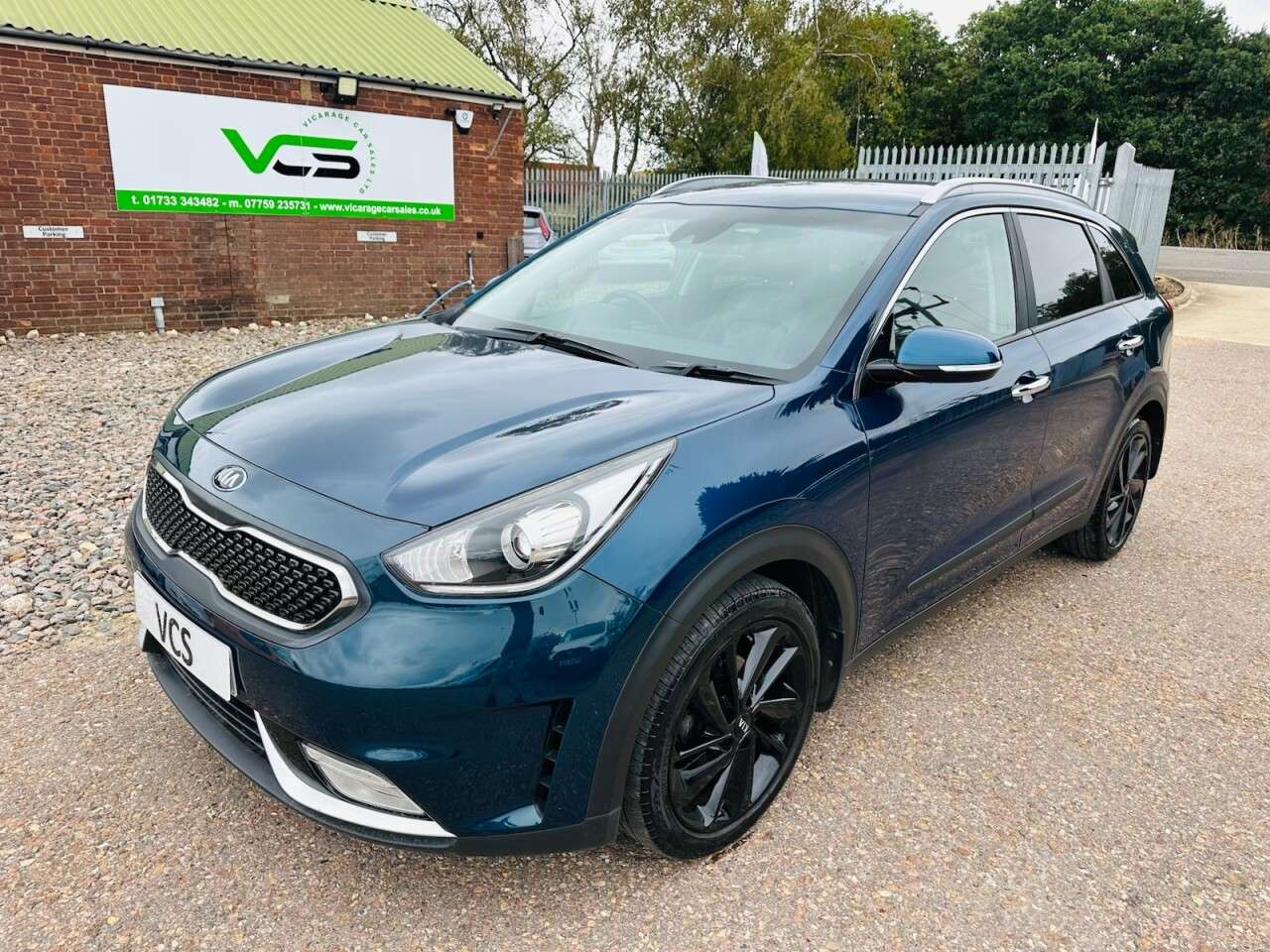 A 2016 KIA NIRO 1.6h GDi 3 SUV 5dr Petrol Hybrid DCT Euro 6 (s/s) (139 bhp) A 2016 KIA NIRO 1.6h GDi 3 SUV 5dr Petrol Hybrid DCT Euro 6 (s/s) (139 bhp)