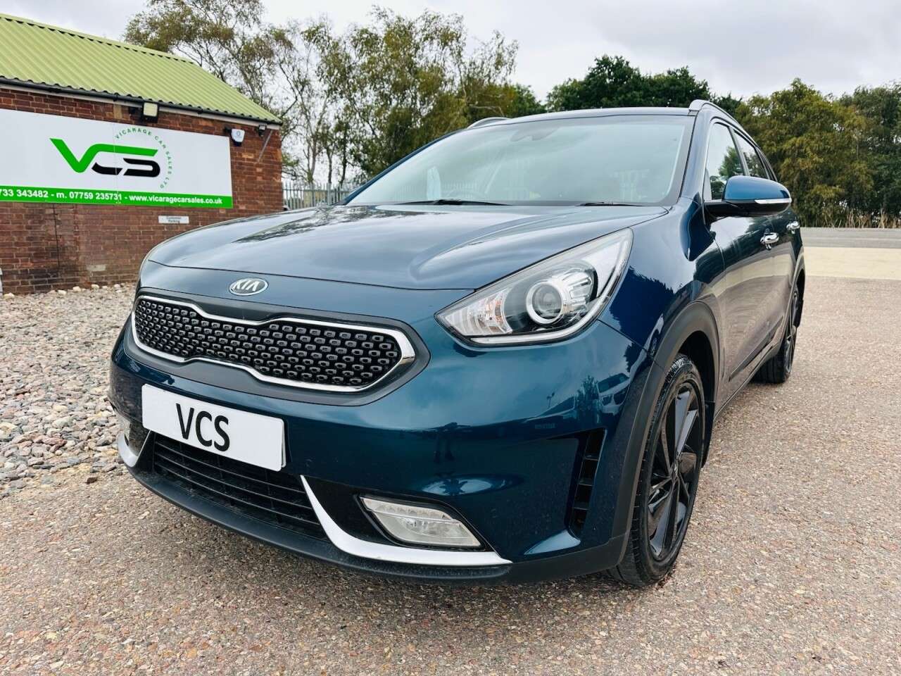 A 2016 KIA NIRO 1.6h GDi 3 SUV 5dr Petrol Hybrid DCT Euro 6 (s/s) (139 bhp) A 2016 KIA NIRO 1.6h GDi 3 SUV 5dr Petrol Hybrid DCT Euro 6 (s/s) (139 bhp)