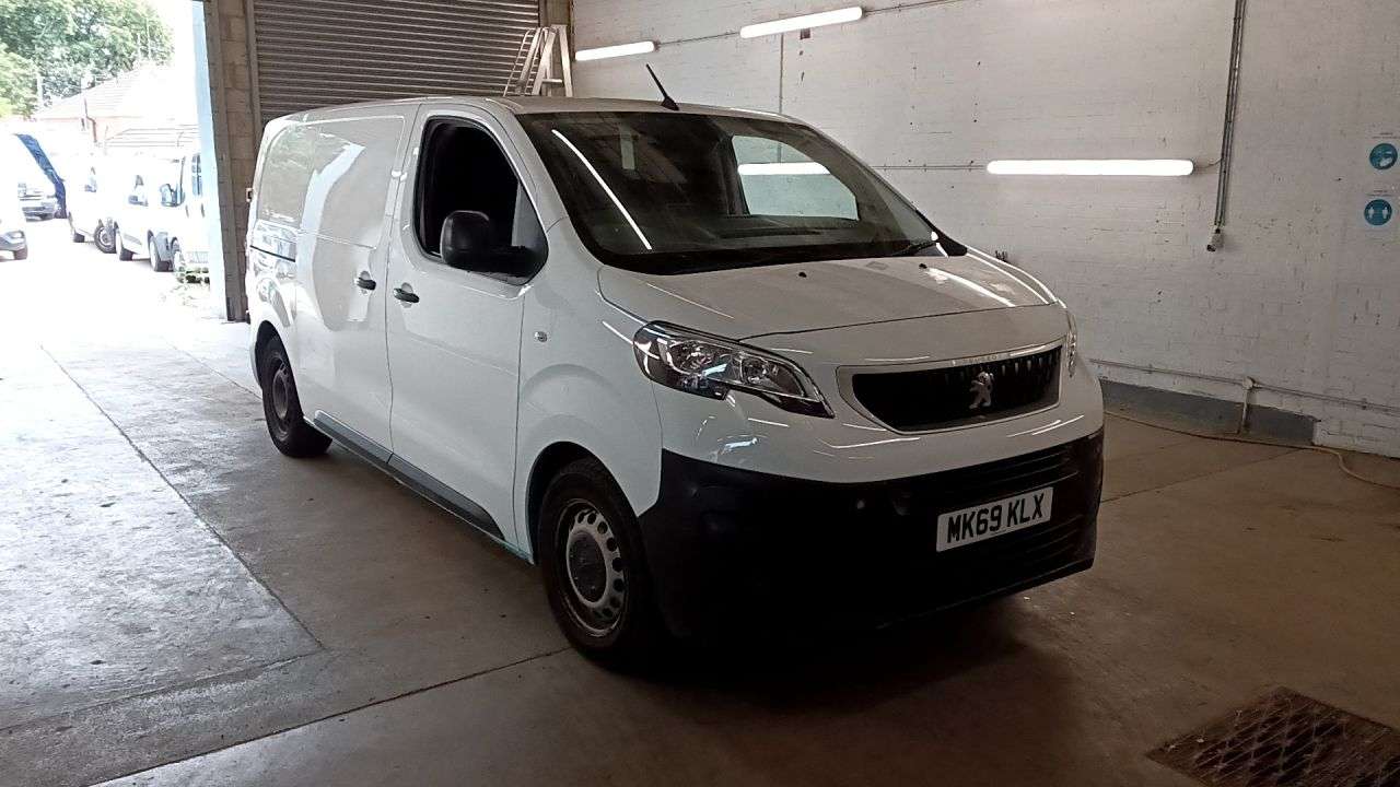A 2019 PEUGEOT EXPERT 1.5 BlueHDi 1000 Professional Standard Panel Van 6dr Diesel Manual MWB Euro A 2019 PEUGEOT EXPERT 1.5 BlueHDi 1000 Professional Standard Panel Van 6dr Diesel Manual MWB Euro