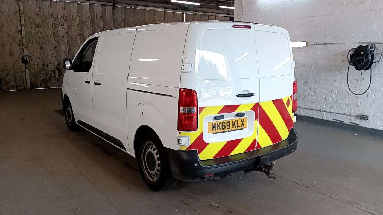 A 2019 PEUGEOT EXPERT 1.5 BlueHDi 1000 Professional Standard Panel Van 6dr Diesel Manual MWB Euro A 2019 PEUGEOT EXPERT 1.5 BlueHDi 1000 Professional Standard Panel Van 6dr Diesel Manual MWB Euro