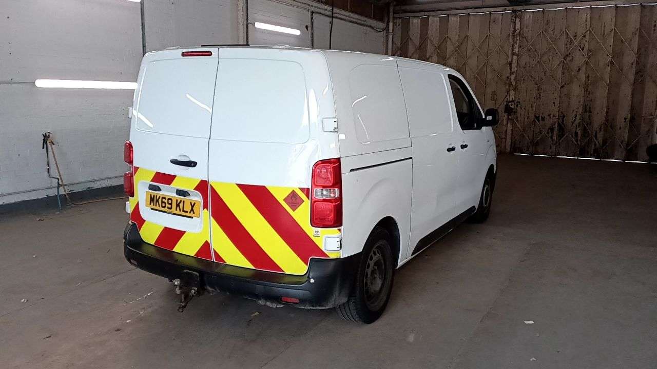 A 2019 PEUGEOT EXPERT 1.5 BlueHDi 1000 Professional Standard Panel Van 6dr Diesel Manual MWB Euro A 2019 PEUGEOT EXPERT 1.5 BlueHDi 1000 Professional Standard Panel Van 6dr Diesel Manual MWB Euro