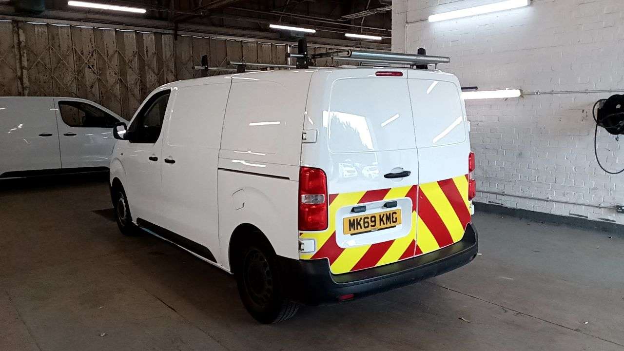 A 2019 PEUGEOT EXPERT 1.5 BlueHDi 1000 Professional Standard Panel Van 6dr Diesel Manual MWB Euro A 2019 PEUGEOT EXPERT 1.5 BlueHDi 1000 Professional Standard Panel Van 6dr Diesel Manual MWB Euro