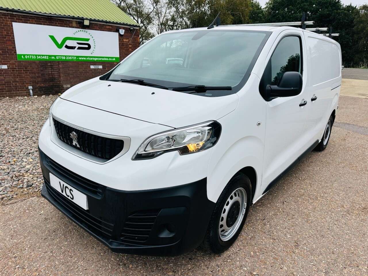 A 2019 PEUGEOT EXPERT 1.5 BlueHDi 1000 Professional Standard Panel Van 6dr Diesel Manual MWB Euro A 2019 PEUGEOT EXPERT 1.5 BlueHDi 1000 Professional Standard Panel Van 6dr Diesel Manual MWB Euro