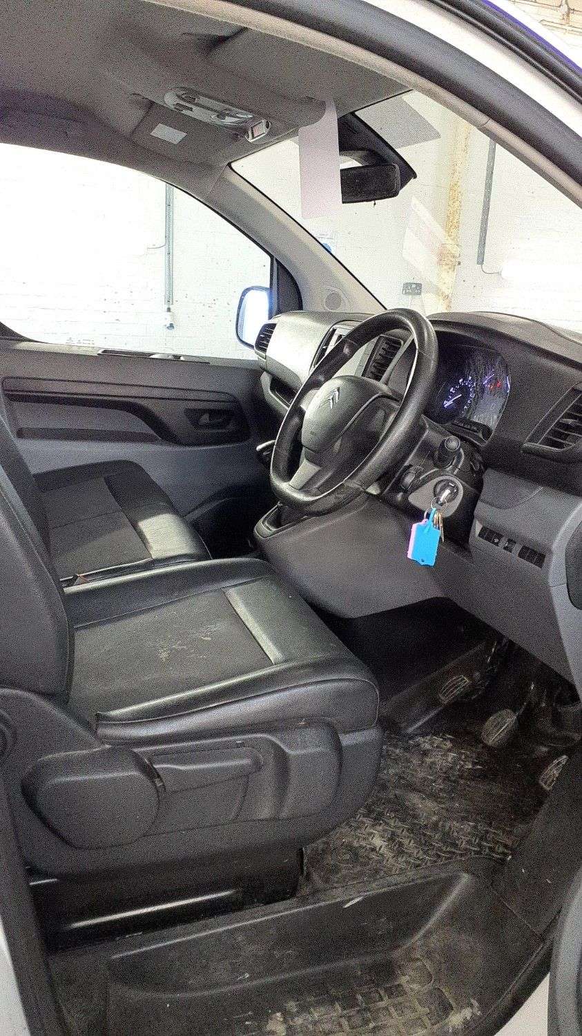 A 2021 CITROEN DISPATCH 1.5 BlueHDi 1000 Enterprise M Panel Van 6dr Diesel Manual FWD 2 Euro 6 (s/s A 2021 CITROEN DISPATCH 1.5 BlueHDi 1000 Enterprise M Panel Van 6dr Diesel Manual FWD 2 Euro 6 (s/s