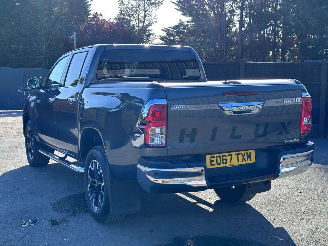 null TOYOTA HI-LUX null TOYOTA HI-LUX