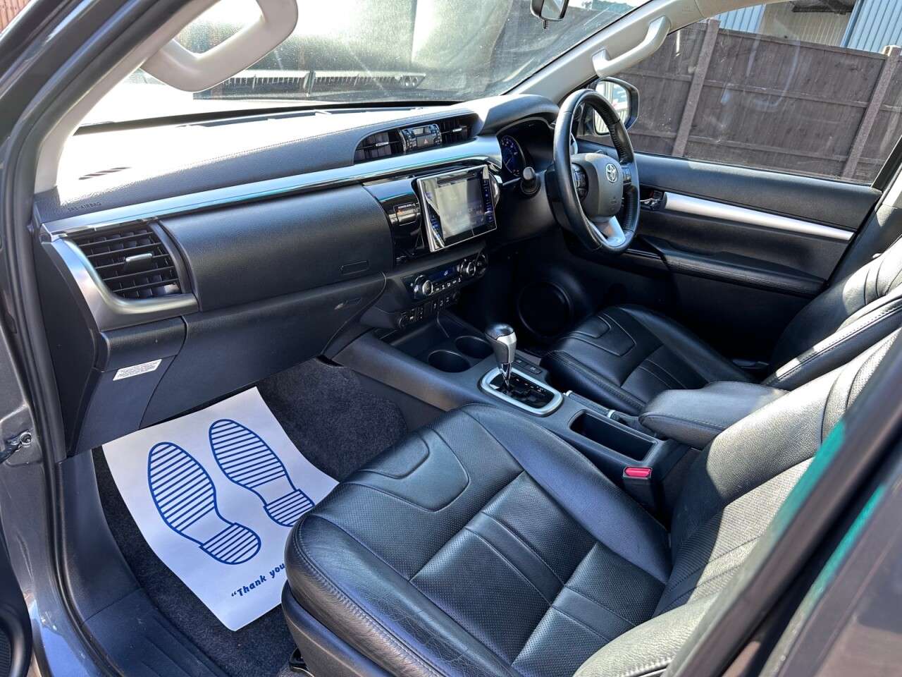 null TOYOTA HI-LUX null TOYOTA HI-LUX