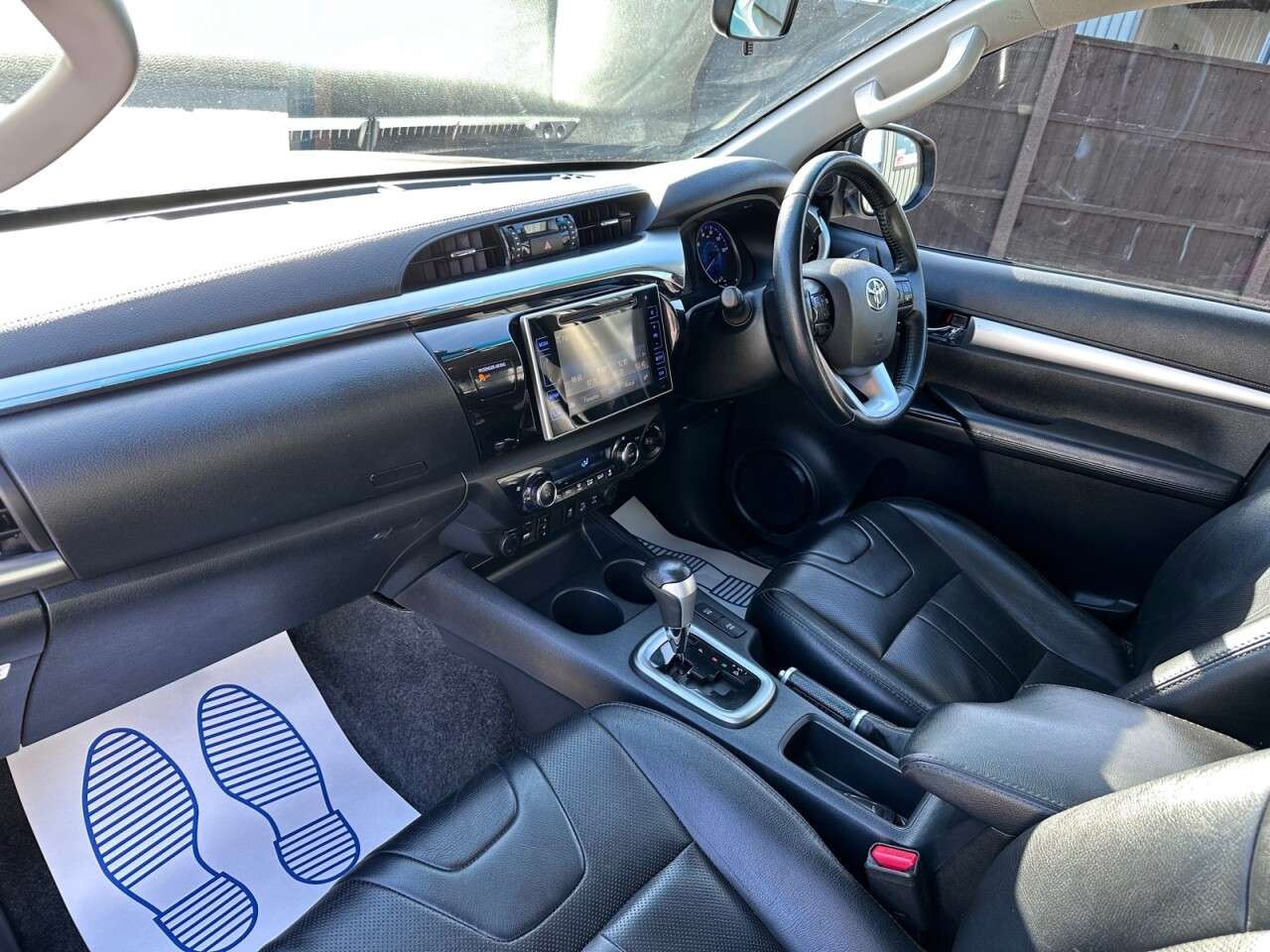 null TOYOTA HI-LUX null TOYOTA HI-LUX