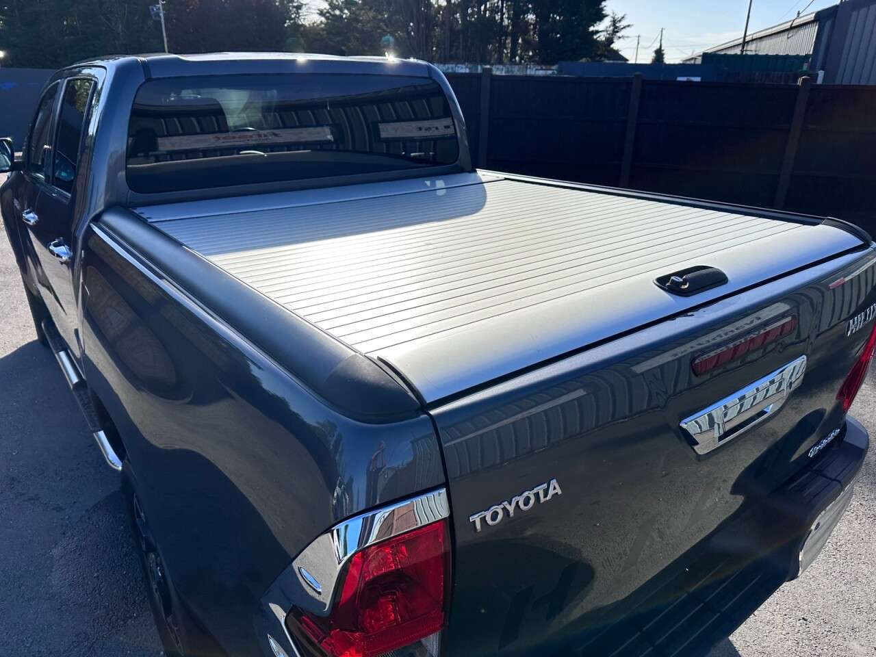 null TOYOTA HI-LUX null TOYOTA HI-LUX