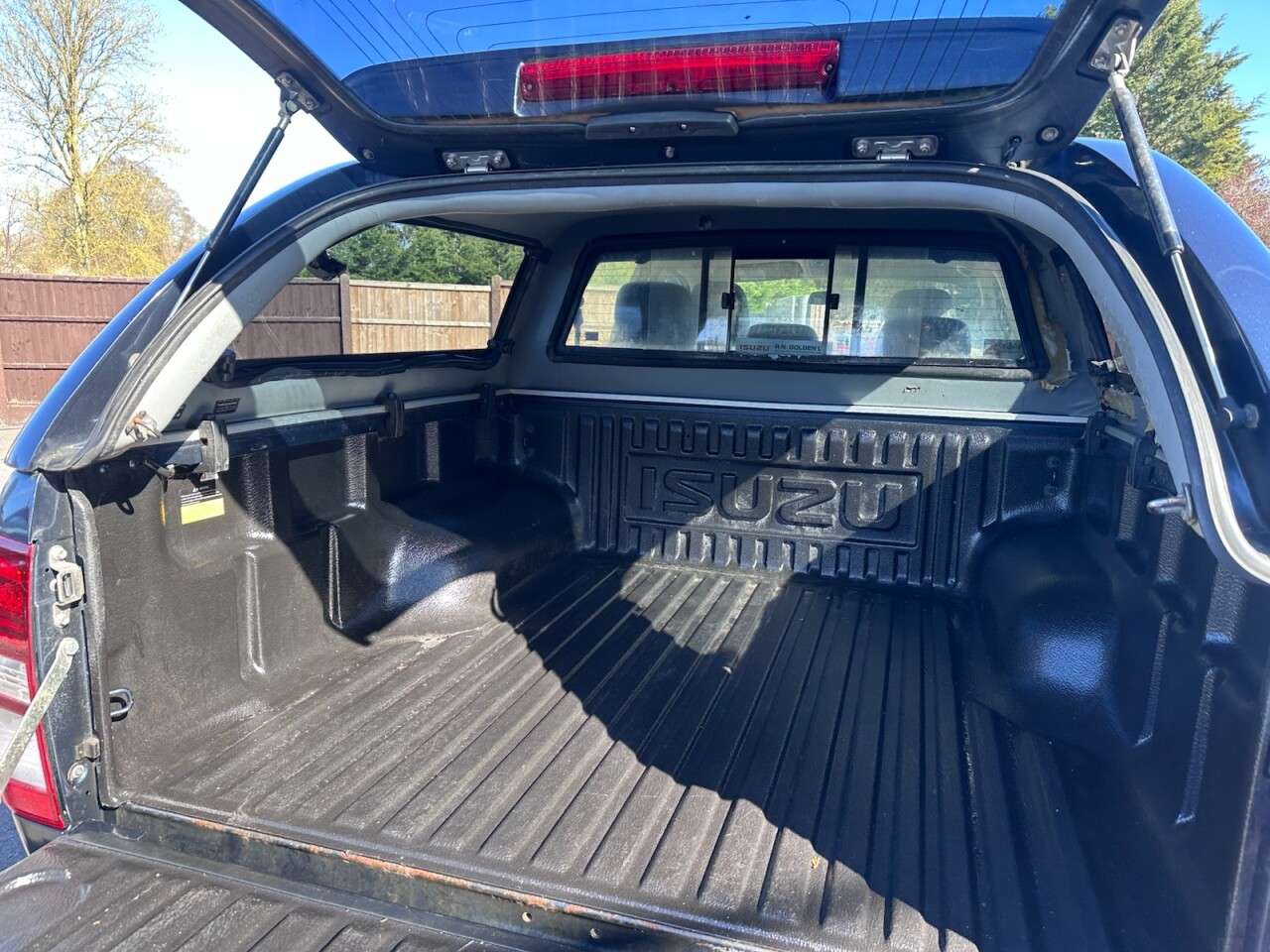 2017 ISUZU D-MAX 2017 ISUZU D-MAX