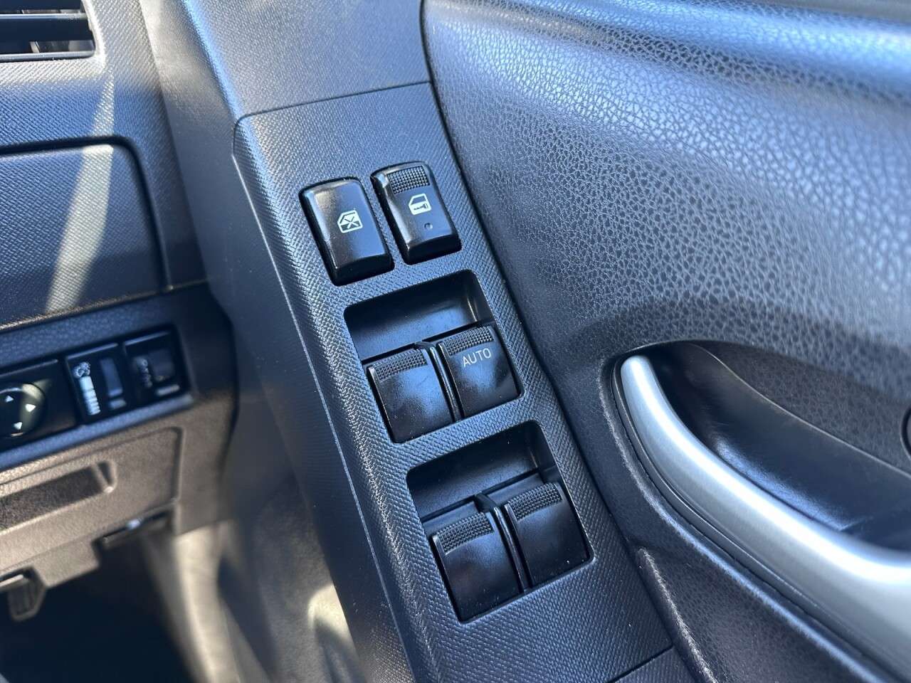 2017 ISUZU D-MAX 2017 ISUZU D-MAX