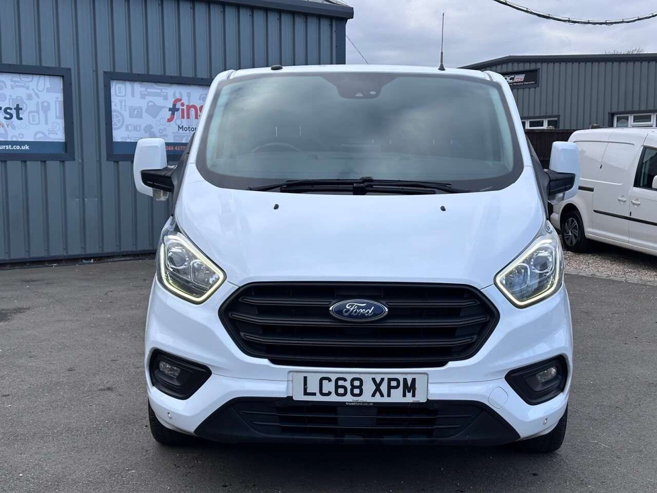 A 2018 FORD TRANSIT CUSTOM 2.0 300 EcoBlue Trend Panel Van 5dr Diesel Manual L2 H1 Euro 6 (105 ps) A 2018 FORD TRANSIT CUSTOM 2.0 300 EcoBlue Trend Panel Van 5dr Diesel Manual L2 H1 Euro 6 (105 ps)