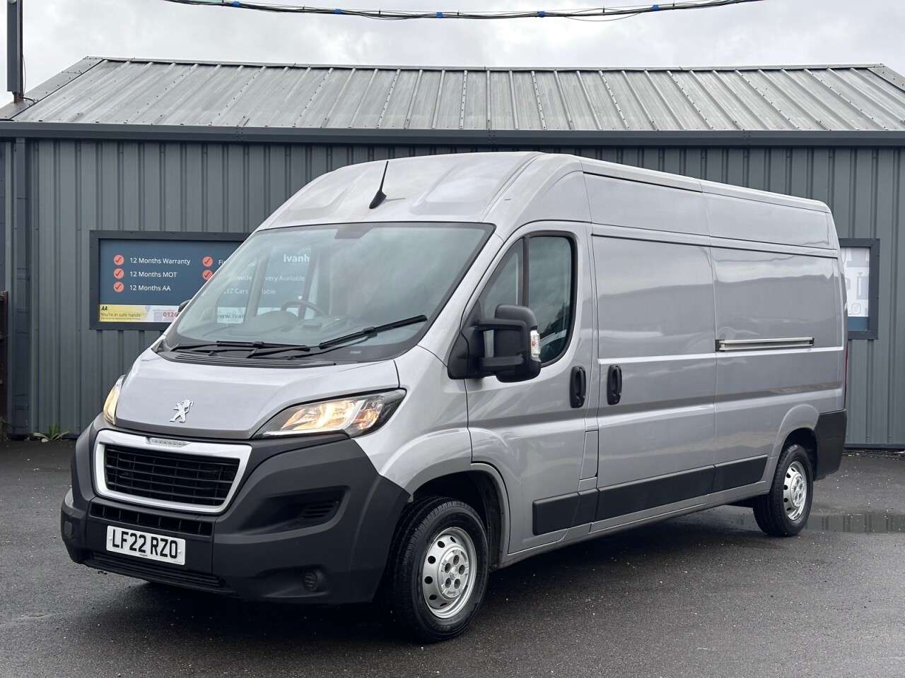 A 2022 PEUGEOT BOXER 2.2 BlueHDi 335 Professional Panel Van 5dr Diesel Manual L3 H2 Euro 6 (s/s) A 2022 PEUGEOT BOXER 2.2 BlueHDi 335 Professional Panel Van 5dr Diesel Manual L3 H2 Euro 6 (s/s)