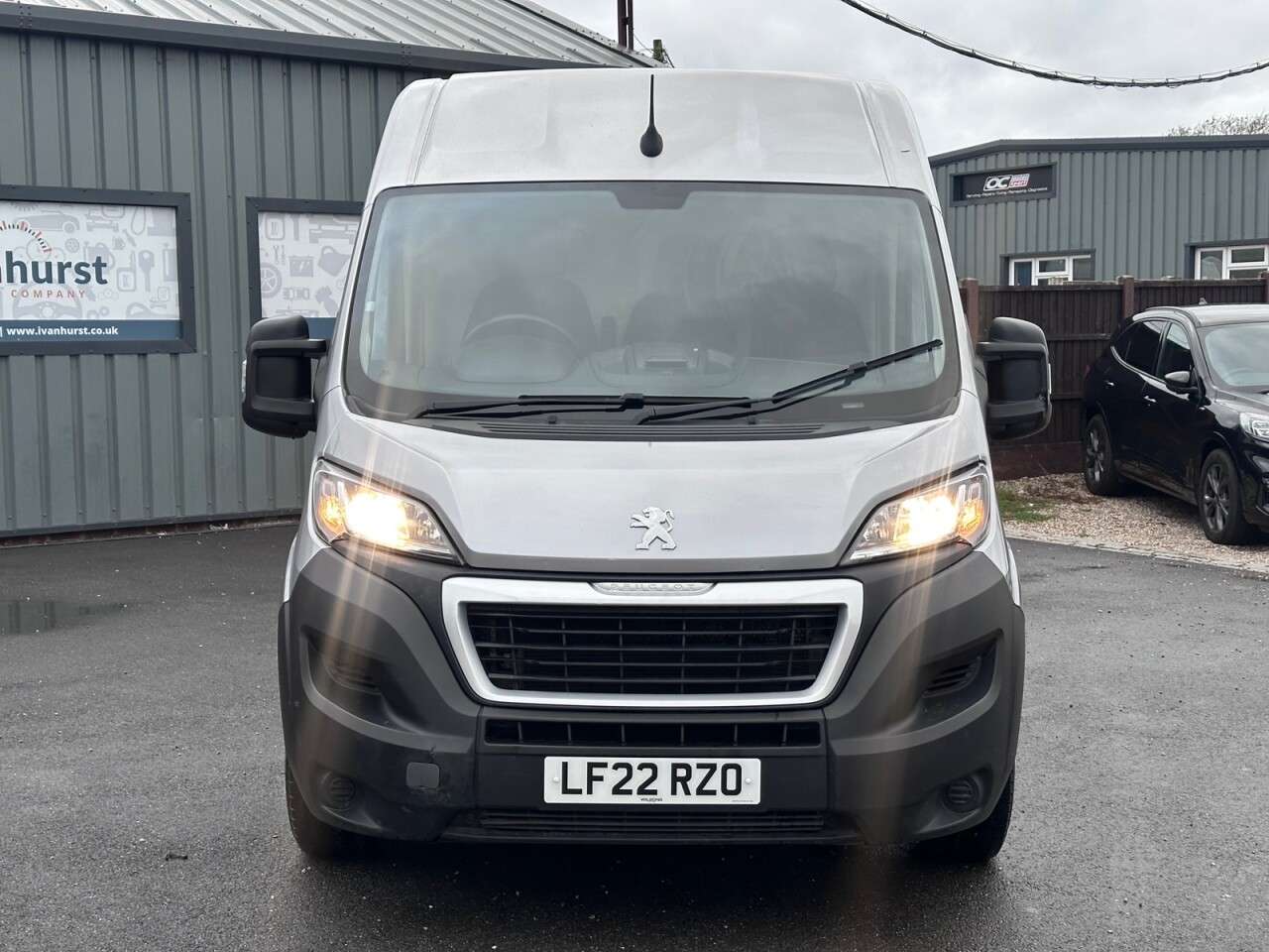A 2022 PEUGEOT BOXER 2.2 BlueHDi 335 Professional Panel Van 5dr Diesel Manual L3 H2 Euro 6 (s/s) A 2022 PEUGEOT BOXER 2.2 BlueHDi 335 Professional Panel Van 5dr Diesel Manual L3 H2 Euro 6 (s/s)