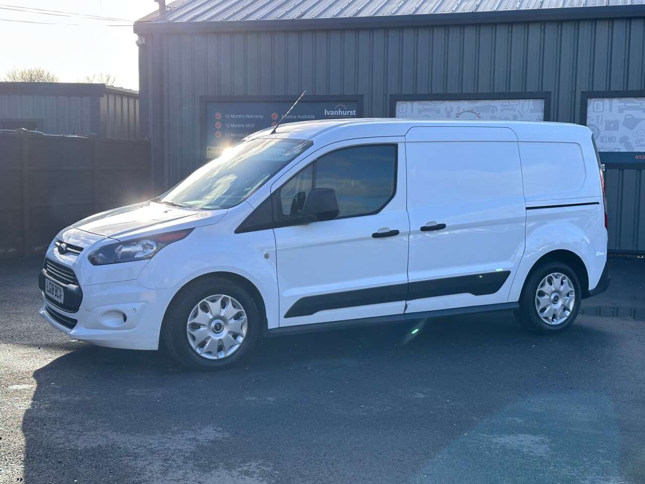 A 2018 FORD TRANSIT CONNECT 1.5 TDCi 210 Trend Panel Van 5dr Diesel Manual L2 H1 (124 g/km, 99 bhp) A 2018 FORD TRANSIT CONNECT 1.5 TDCi 210 Trend Panel Van 5dr Diesel Manual L2 H1 (124 g/km, 99 bhp)
